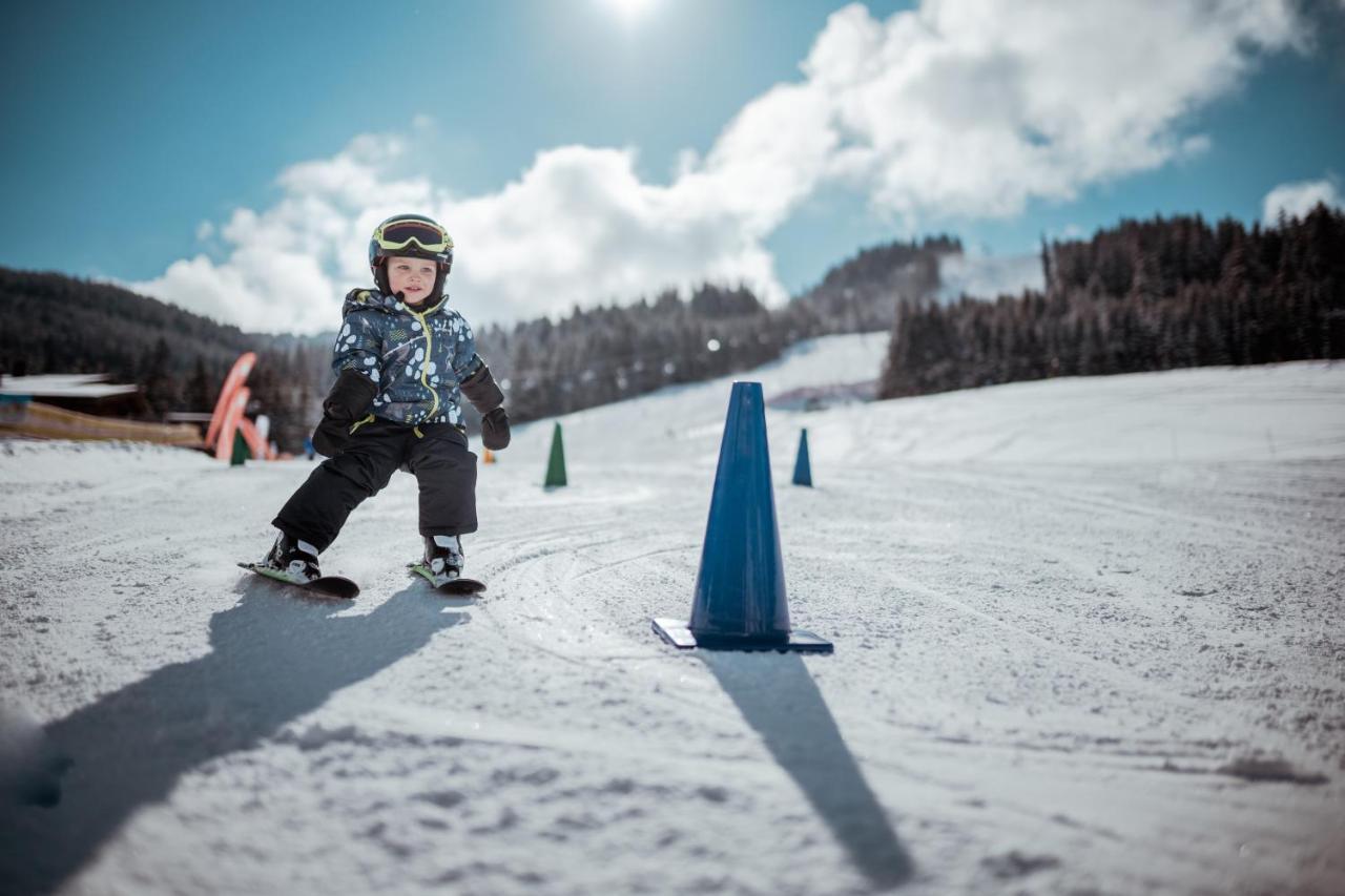 Uebergossene Alm Resort Dienten am Hochkönig Buitenkant foto