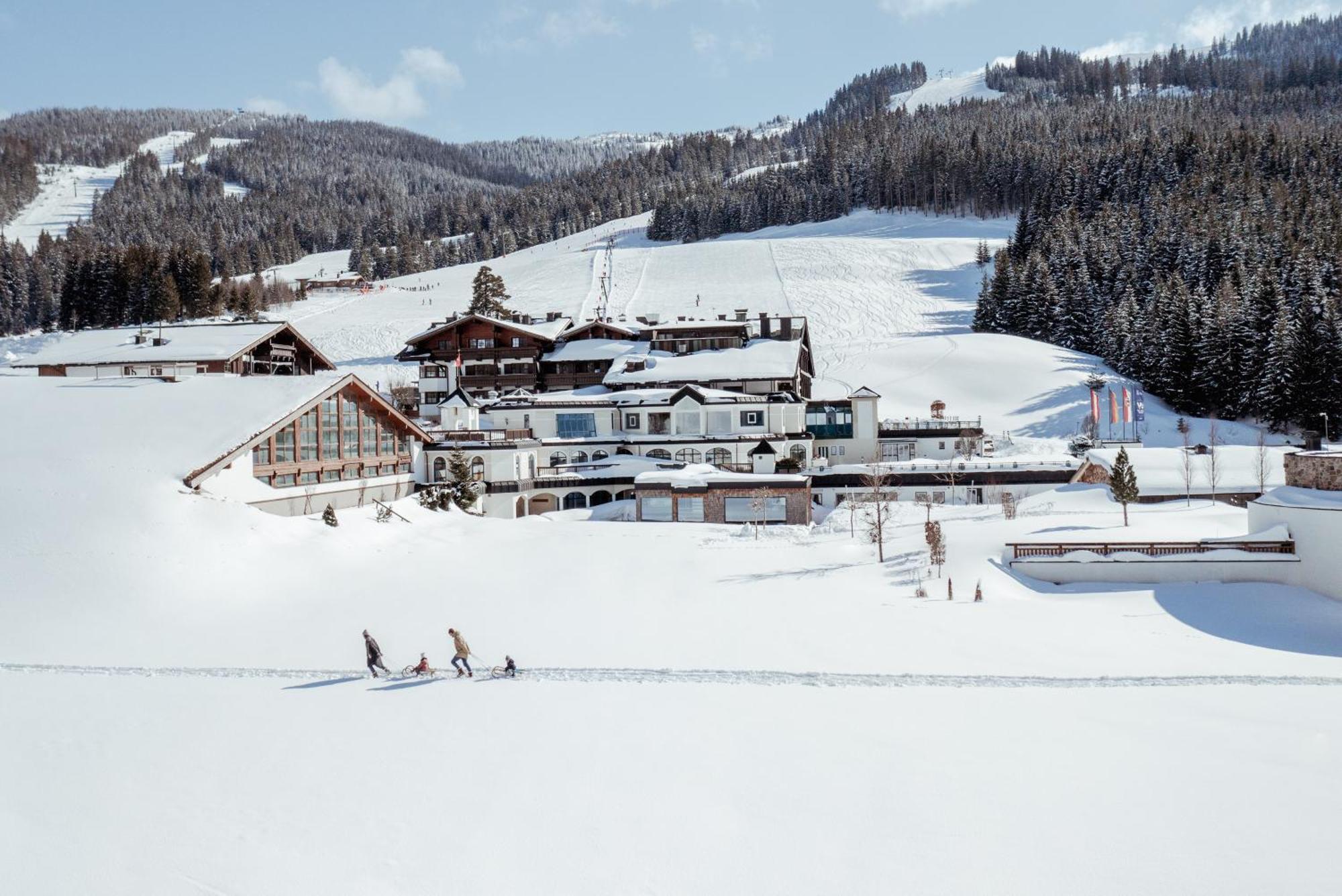 Uebergossene Alm Resort Dienten am Hochkönig Buitenkant foto