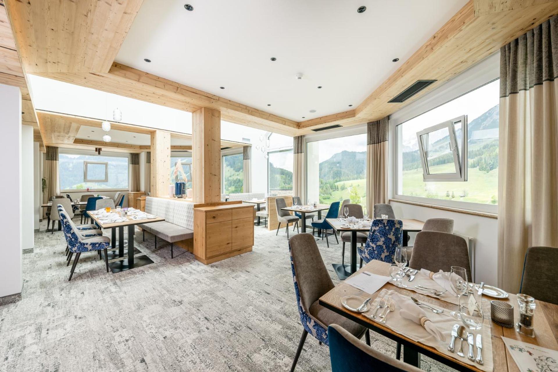 Uebergossene Alm Resort Dienten am Hochkönig Buitenkant foto