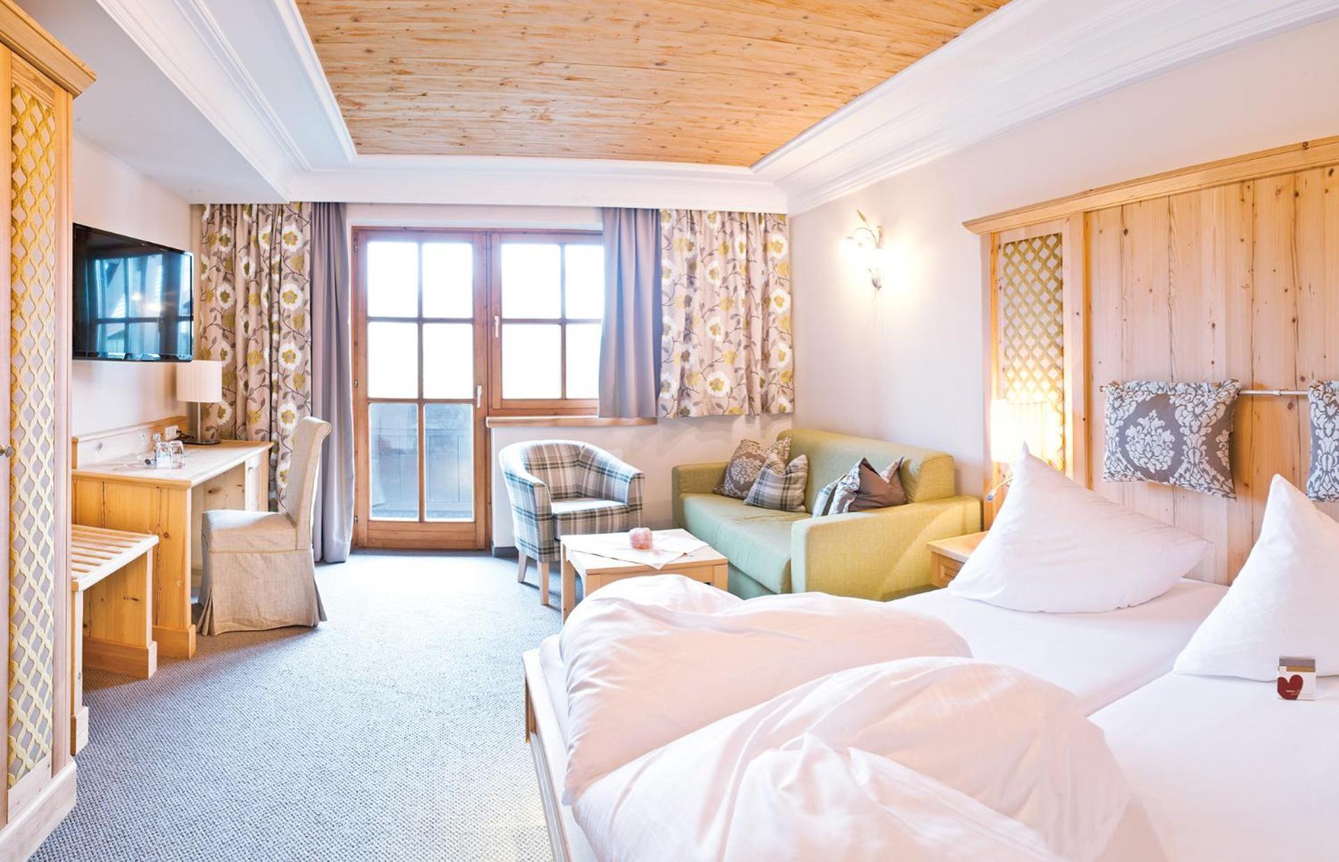 Uebergossene Alm Resort Dienten am Hochkönig Buitenkant foto