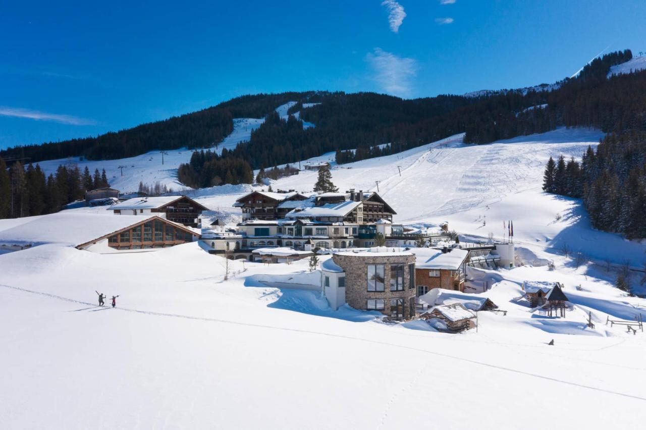 Uebergossene Alm Resort Dienten am Hochkönig Buitenkant foto