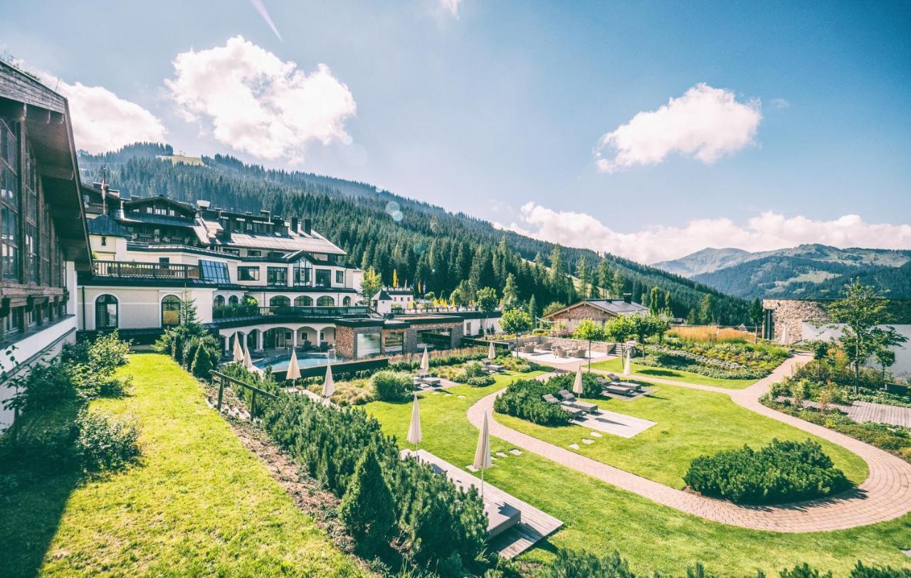 Uebergossene Alm Resort Dienten am Hochkönig Buitenkant foto