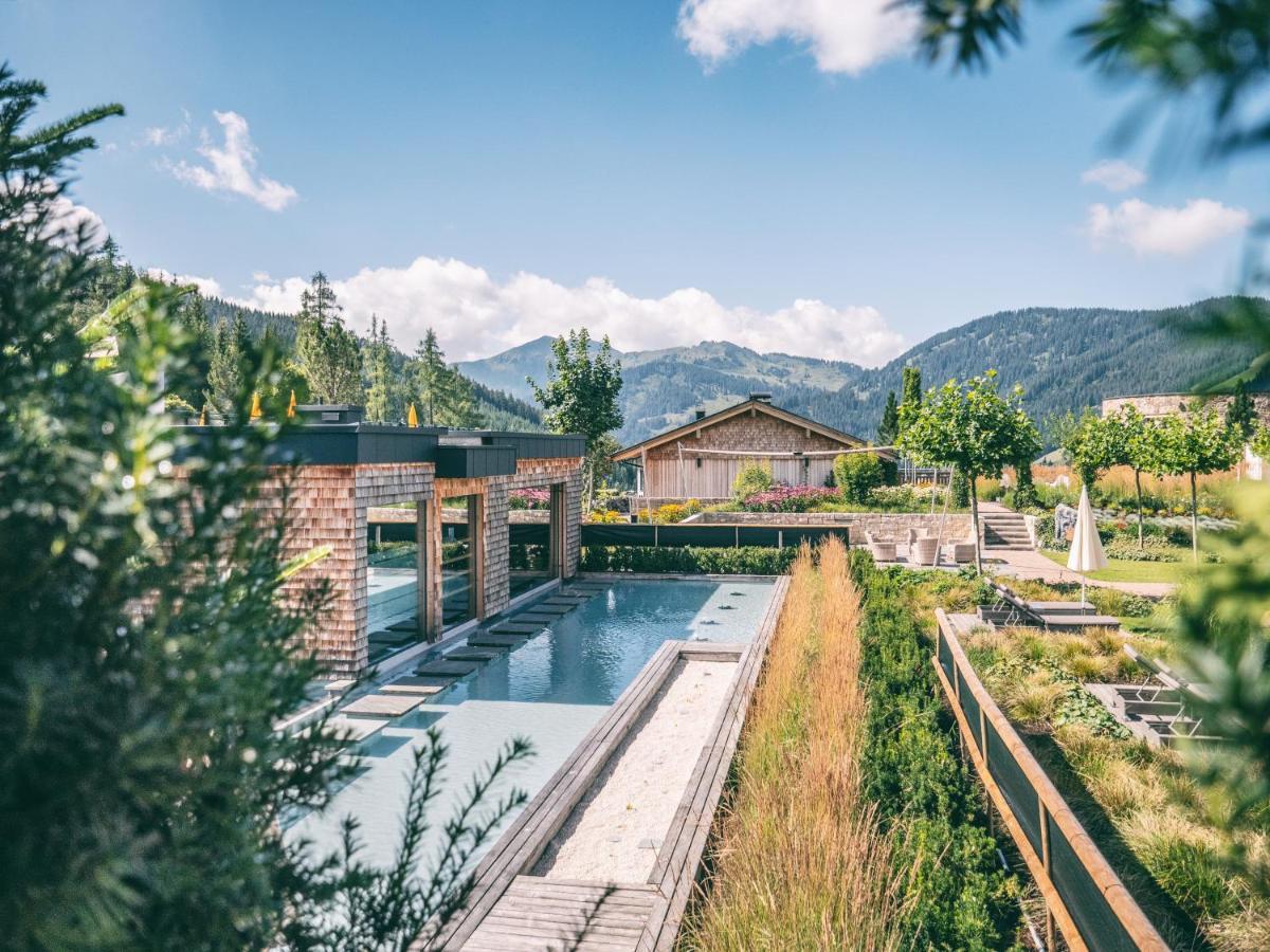 Uebergossene Alm Resort Dienten am Hochkönig Buitenkant foto